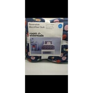 Room Essentials~Reversible Microfiber Quilt Twin/Twin XL~(66"x92") Blue/Cherries